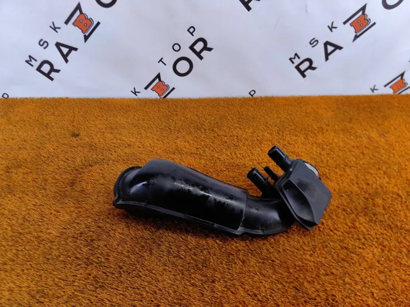 Патрубок воздушного фильтра