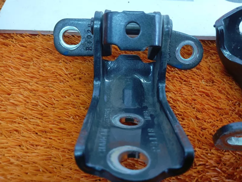 Петля двери Changan CS55 Plus 2024 6206010MK03 JL473ZQ7, задняя левая