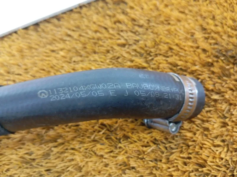 Патрубок радиатора