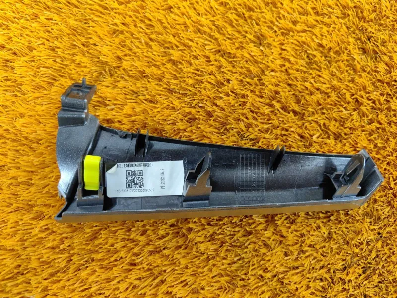 Накладка на торпедо