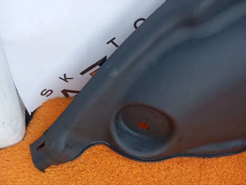 Обшивка багажника