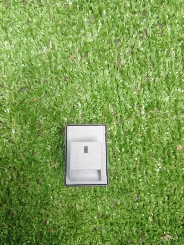 Кнопка стеклоподъемника