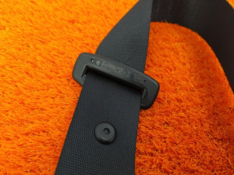 Ремень безопасности