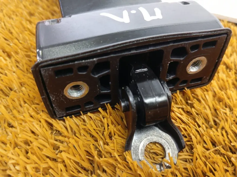 Ограничитель двери