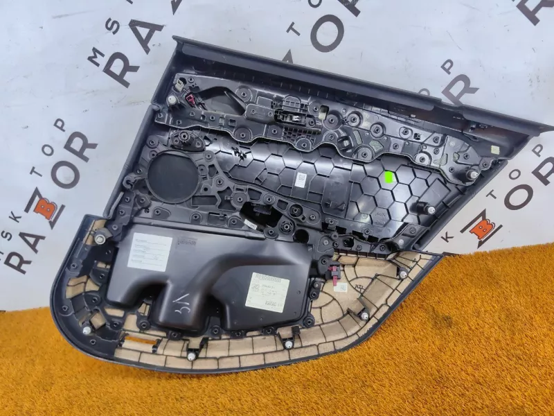 Обшивка двери