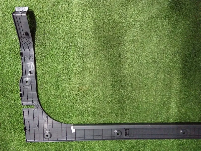 Накладка крышки багажника