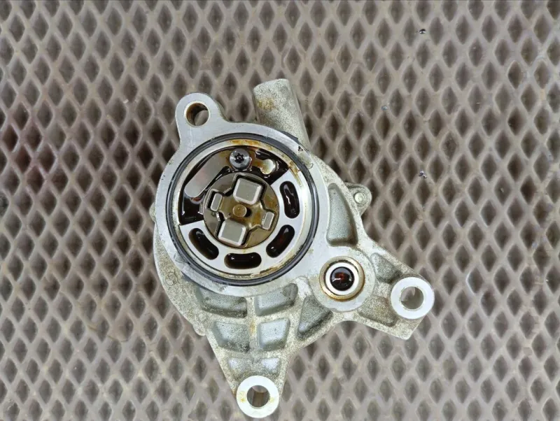 Насос вакуумный