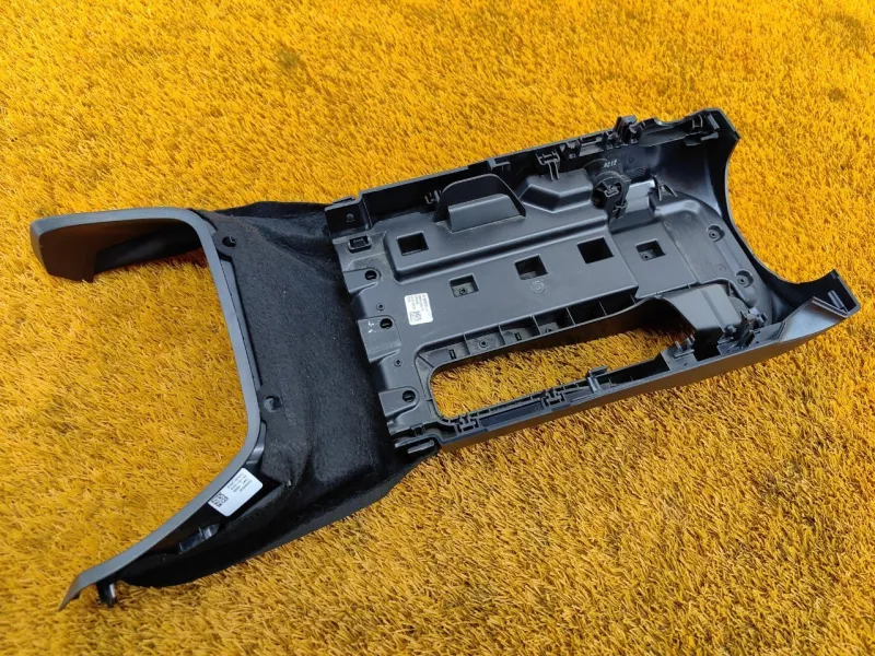 Кожух рулевой колонки