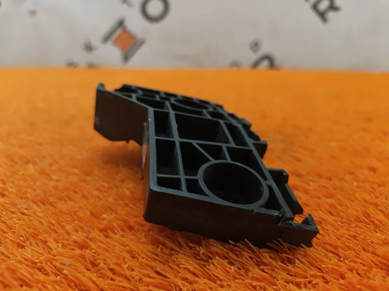 Кронштейн бампера