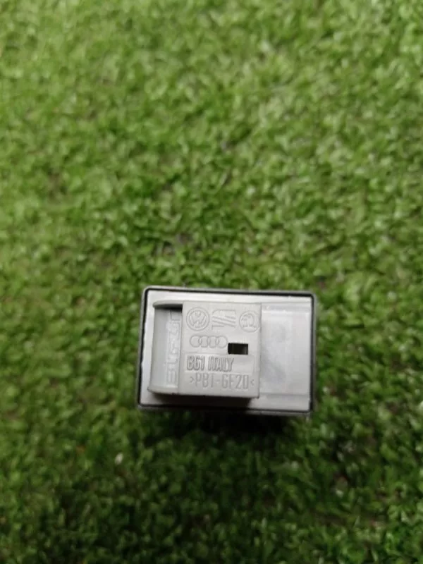 Кнопка стеклоподъемника