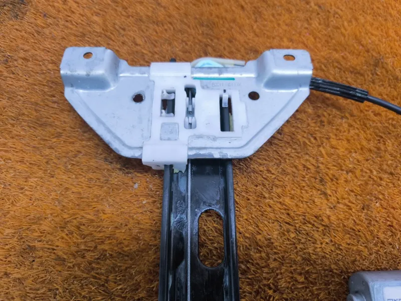 Стеклоподъемник