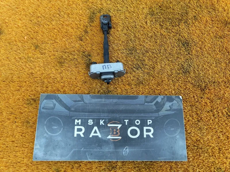 Ограничитель двери