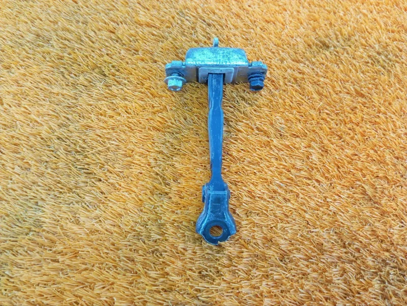 Ограничитель двери