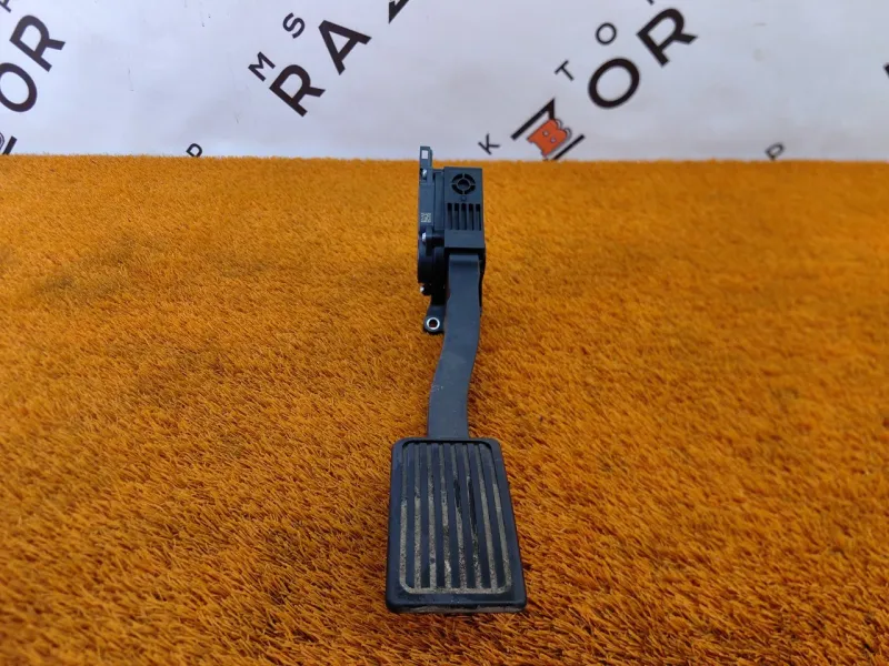 Педаль газа