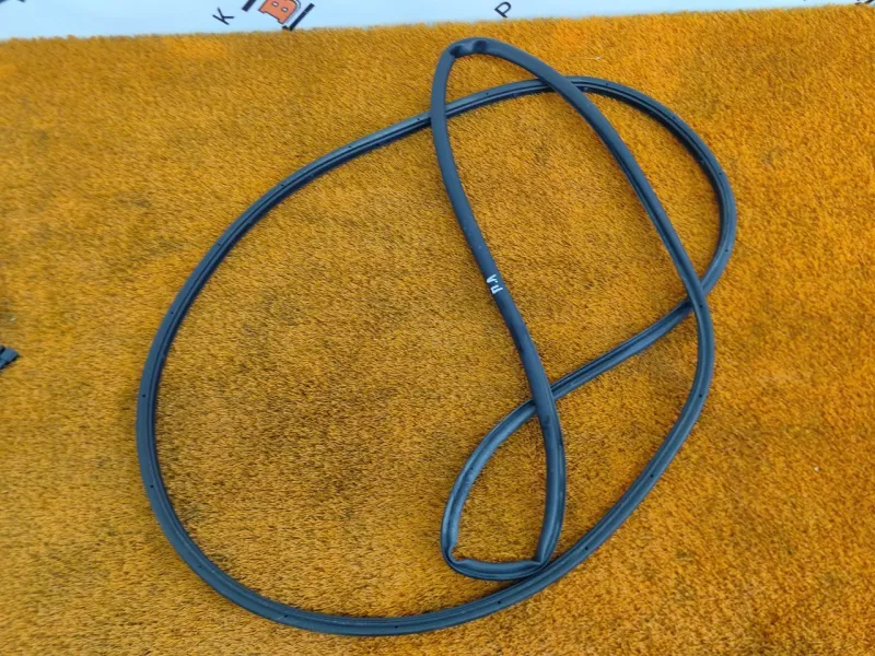 Уплотнитель двери