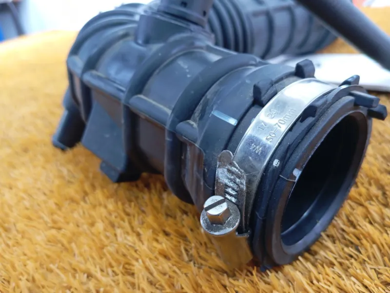 Патрубок воздушного фильтра