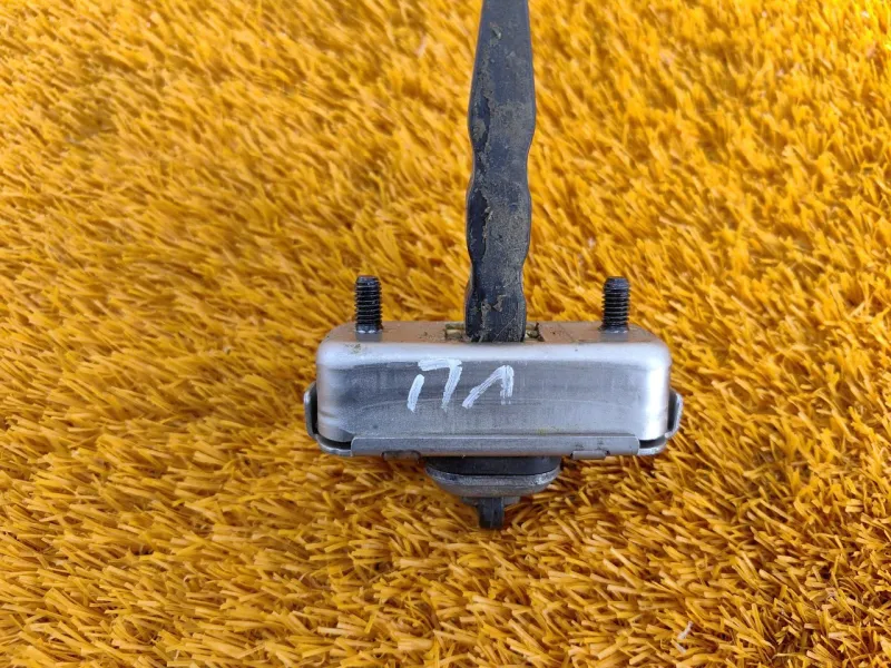 Ограничитель двери