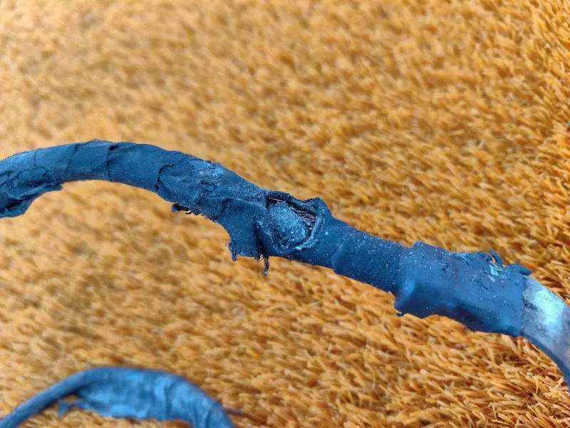 Клемма аккумулятора