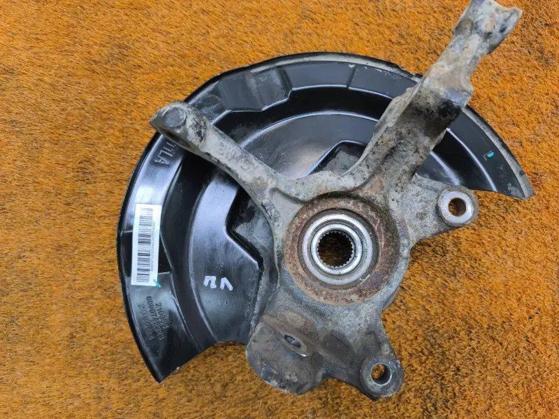 Кулак поворотный