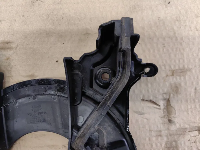 Крышка коленвала