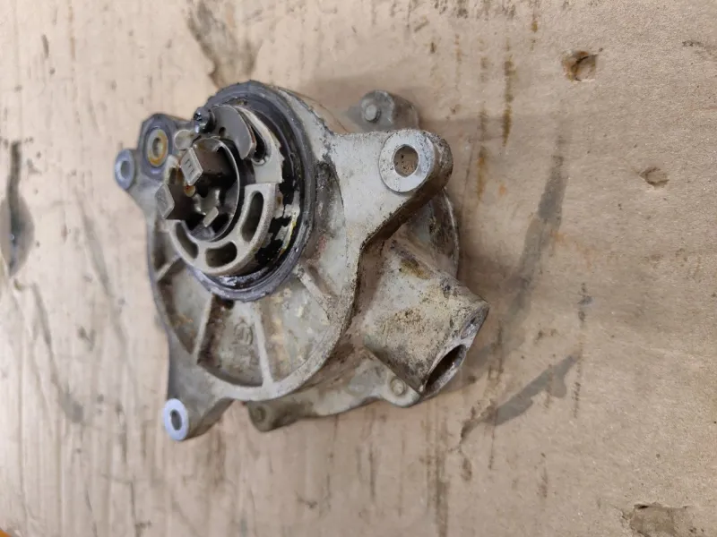 Насос вакуумный