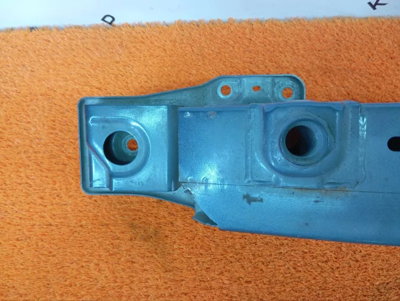 Усилитель бампера