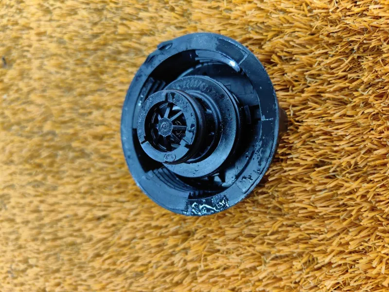 Крышка расширительного бачка