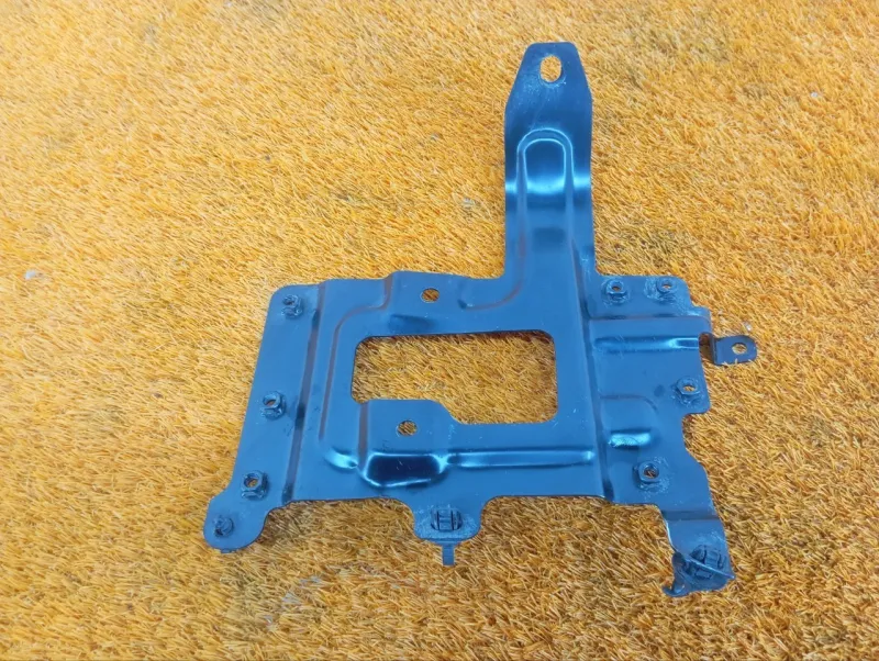 Кронштейн блока управления