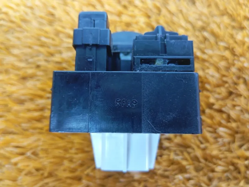 Блок управления зеркалами