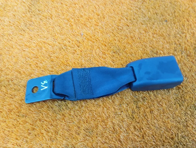 Ответная часть ремня безопасности