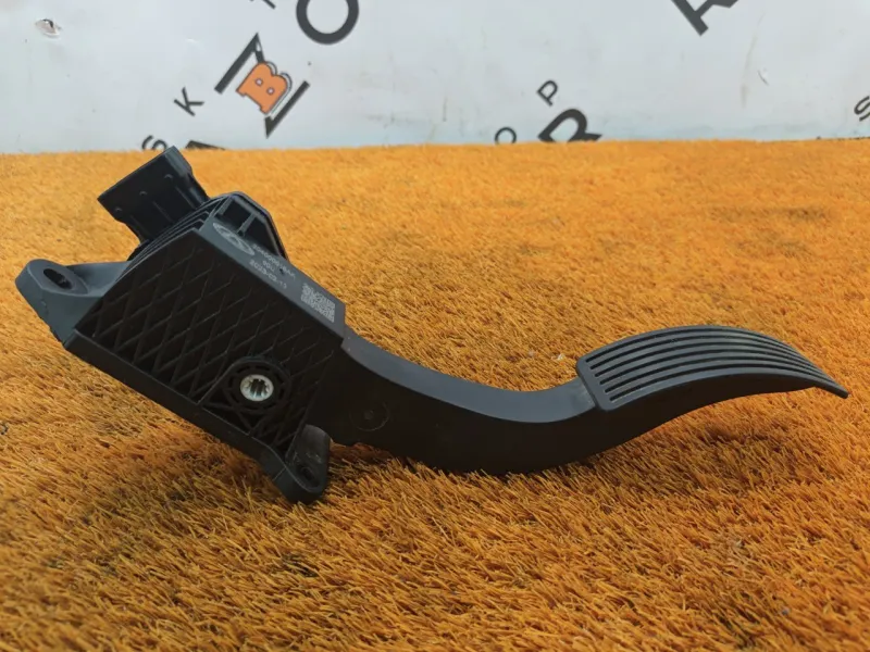 Педаль газа