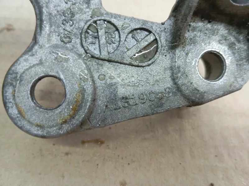 Кронштейн BMW X3 2018 70564515 G01 B47