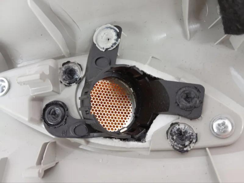 Накладка на стойку кузова