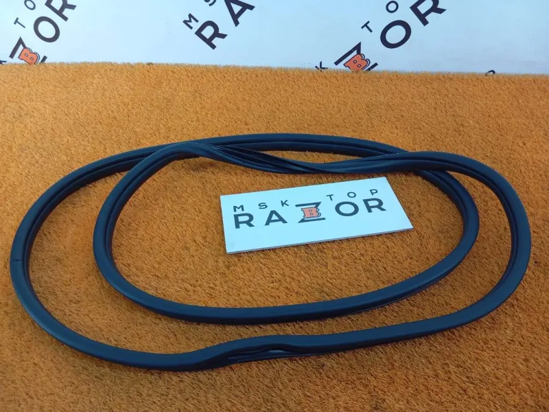 Уплотнитель проема двери