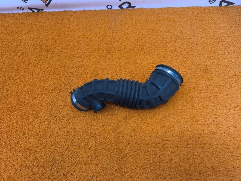 Патрубок воздушного фильтра