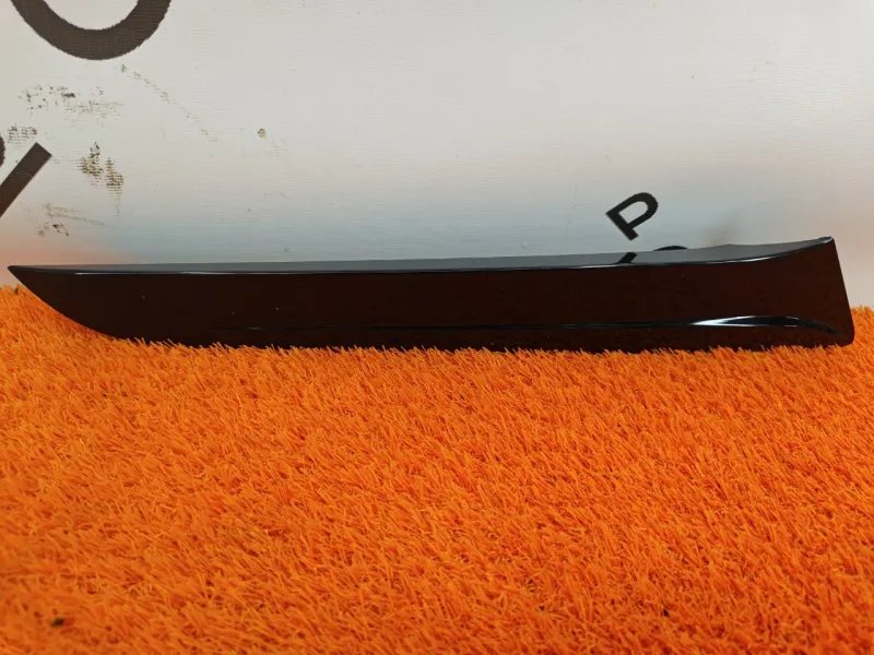 Молдинг на крыло