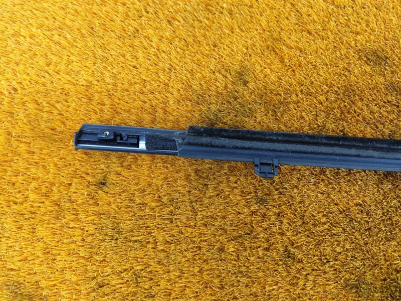 Молдинг стекла