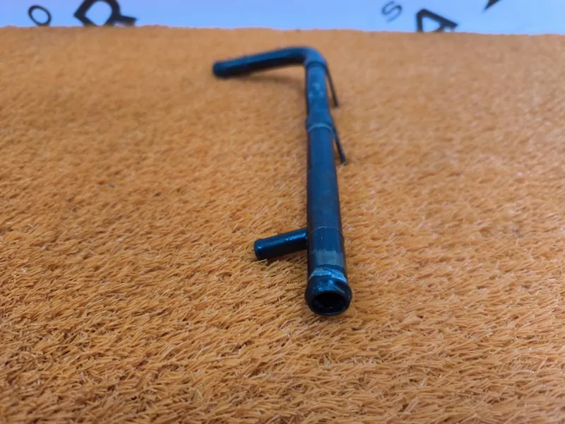 Трубка системы охлаждения