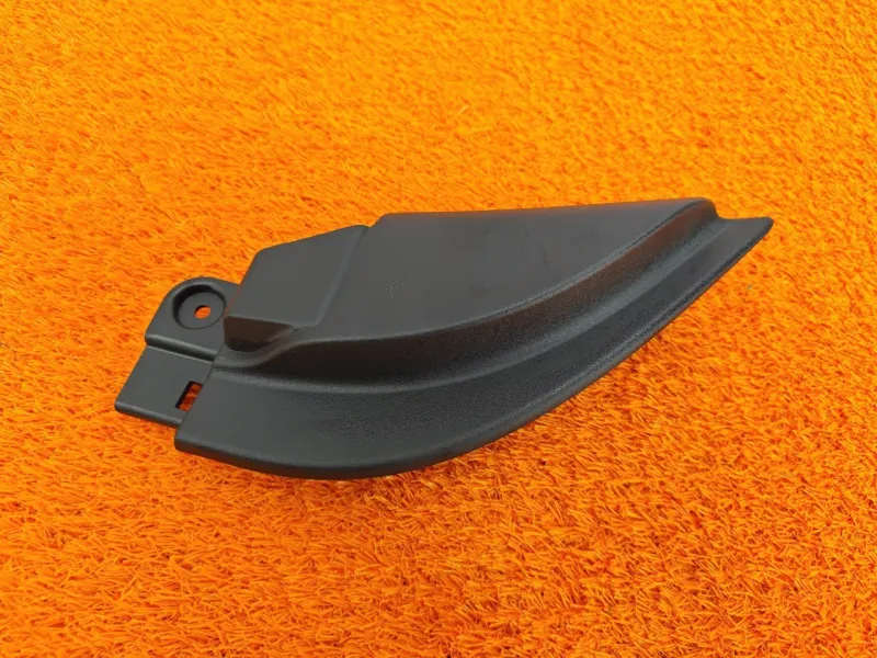 Уголок двери