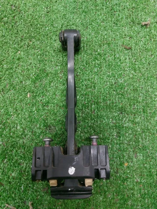 Ограничитель двери