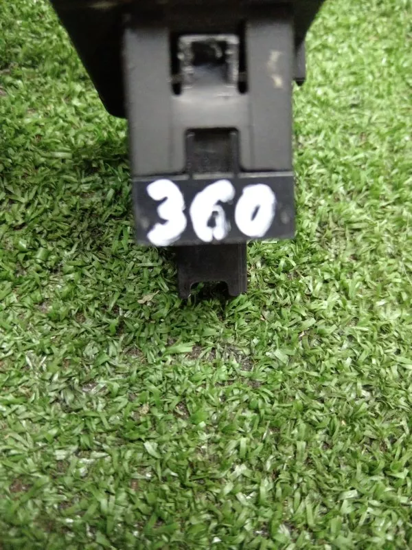 Кнопка стеклоподъемника