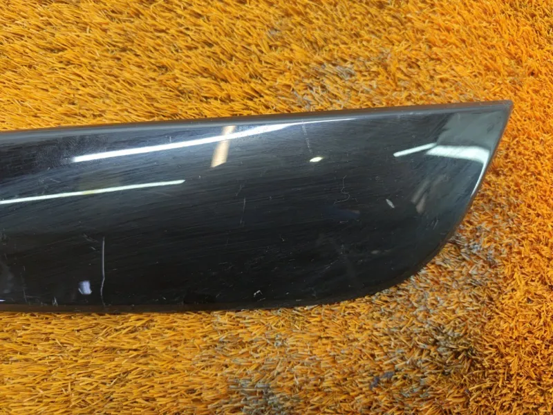 Молдинг на крыло