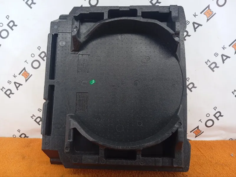 Ниша запасного колеса