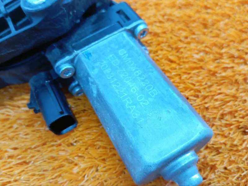 Стеклоподъемник