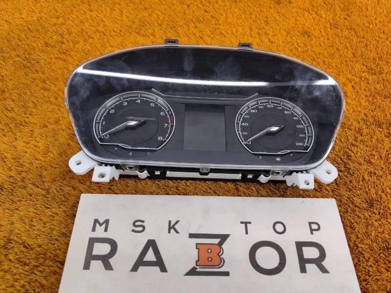 Панель приборов