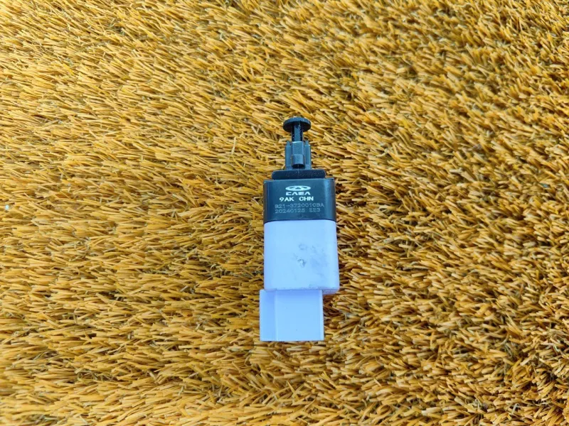 Датчик педали тормоза