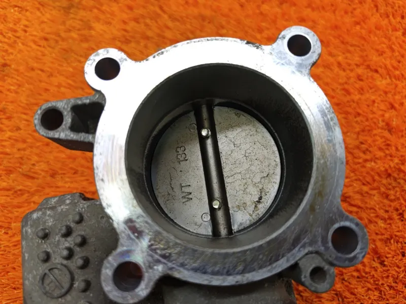 Дроссельная заслонка