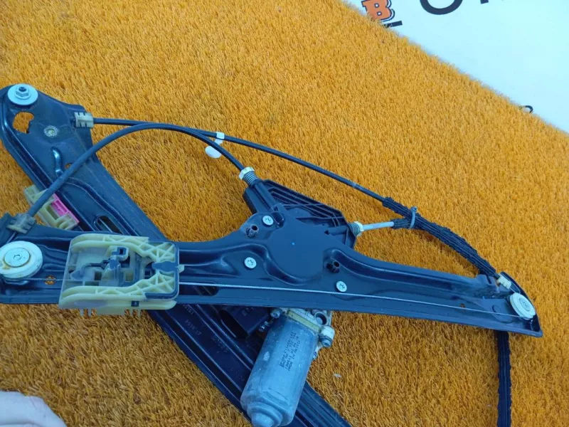 Стеклоподъемник