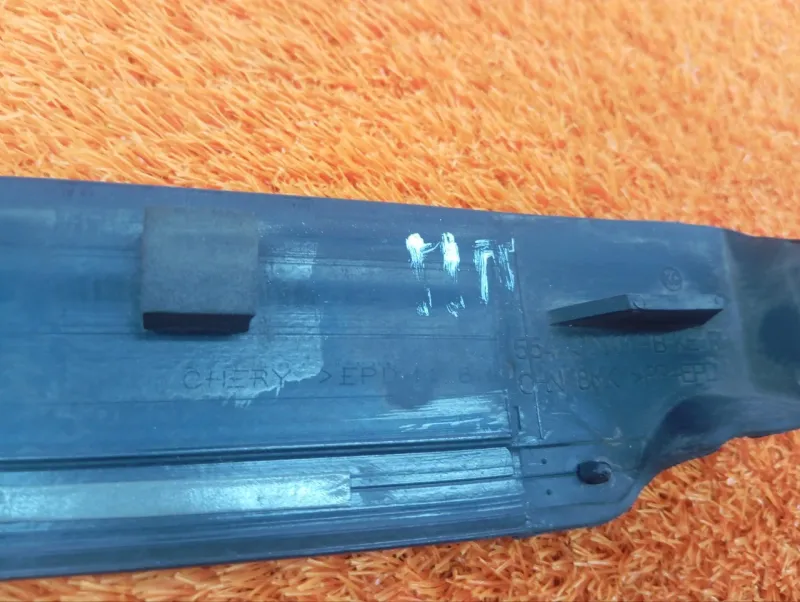 Уплотнитель двери