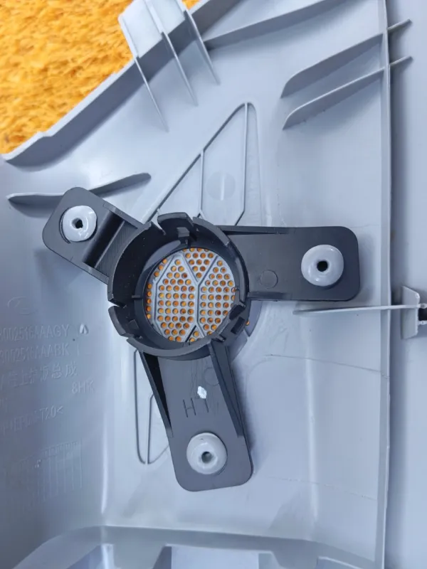 Накладка на стойку кузова